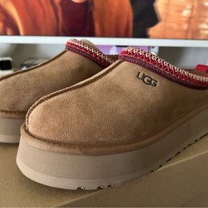 Ugg Tazz Platform Slippers in chestnut